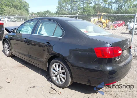 2013 Volkswagen Jetta 2.5L Se z USA, uszkodzony, nr VIN 3VWDP7AJ6DM438826